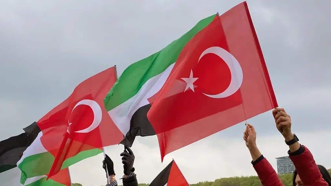 Özgür Filistin ve Onurlu Gazze'ye Selam